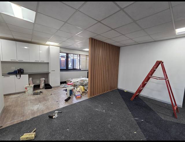 377M² OFFICE TO LET IN SANDOWN
